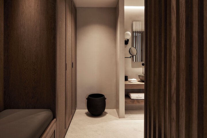 Room 54 of 155