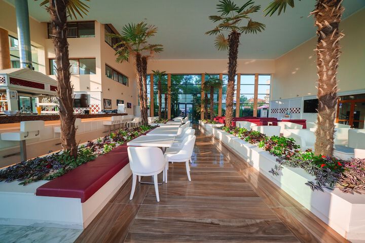 Hotel Interior 5 of 48