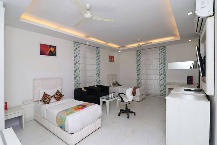 Room 6 of 20