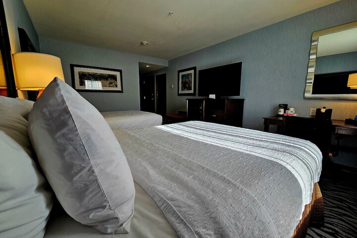 Room 12 of 36