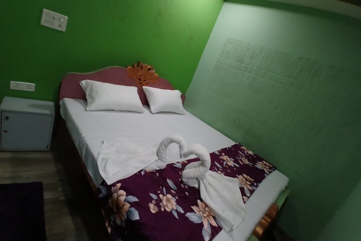Room 15 of 25