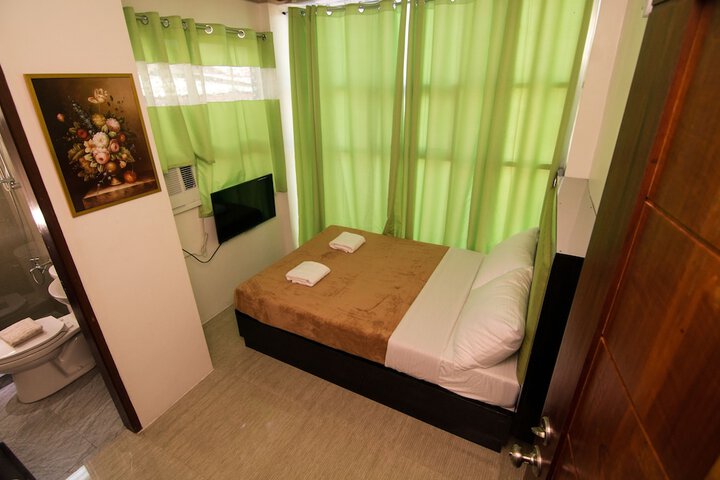 Room 6 of 35