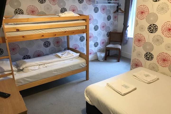 Room 15 of 60