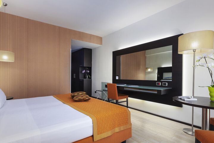 Room 18 of 72
