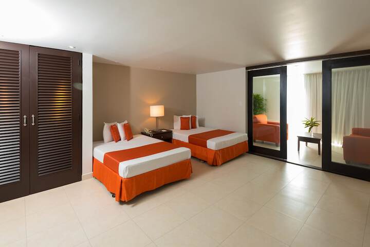 Room 13 of 70