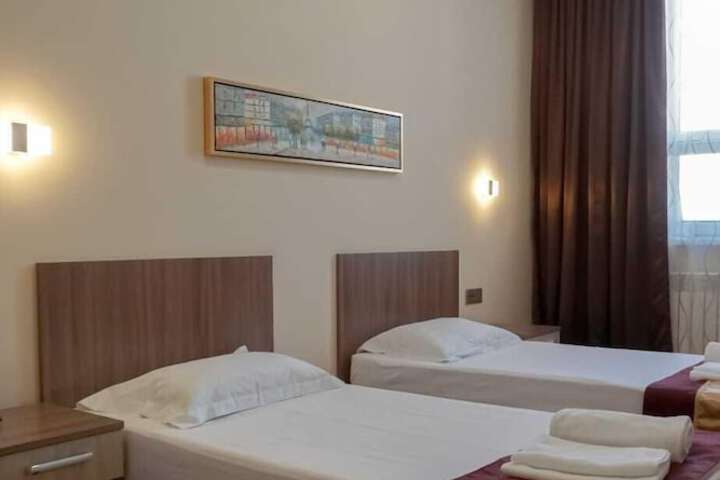 Room 6 of 23