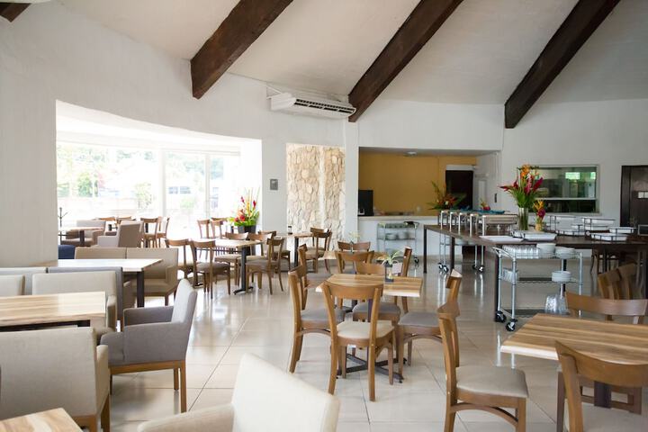 Dining Photos