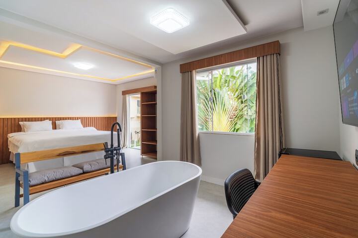 Room 102 of 229