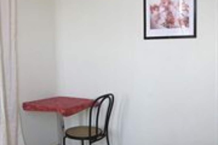 Room 2 of 2