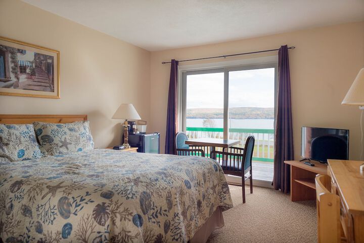 Room 4 of 36