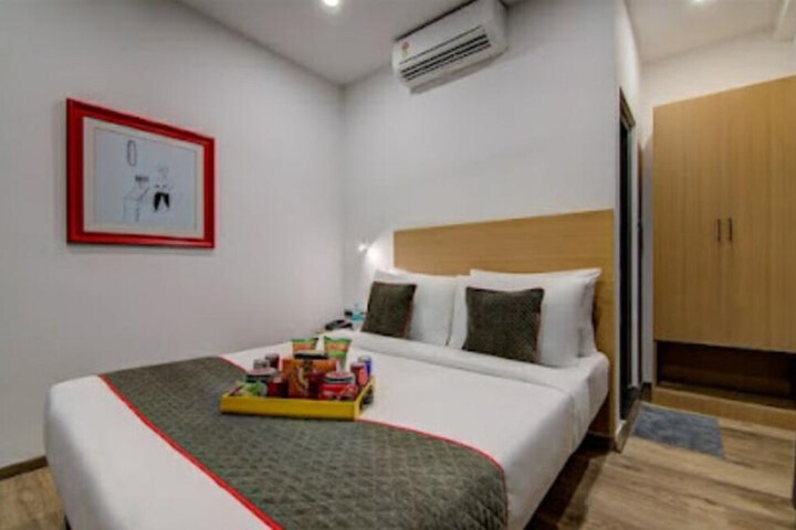Room 6 of 17