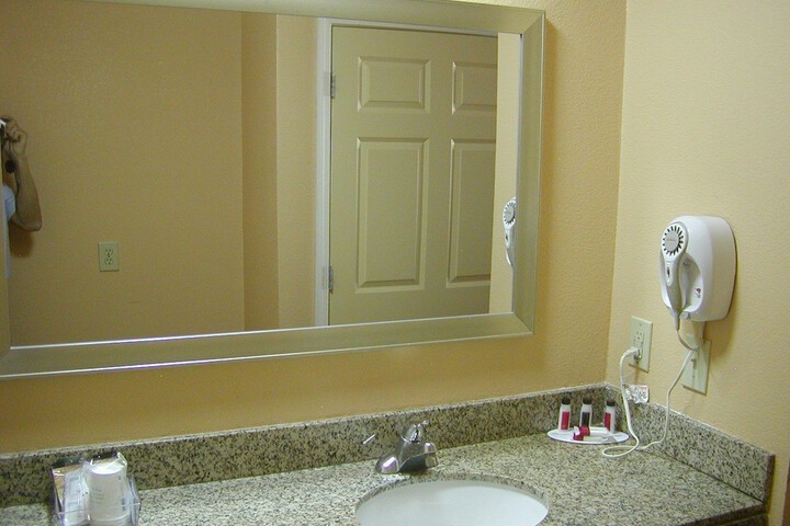 Bathroom sink