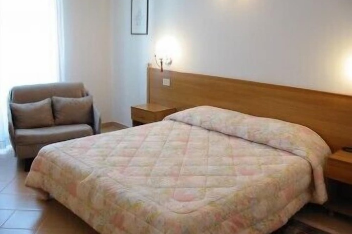 Room 8 of 57