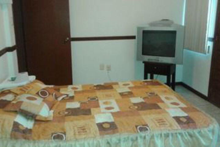 Room 16 of 27