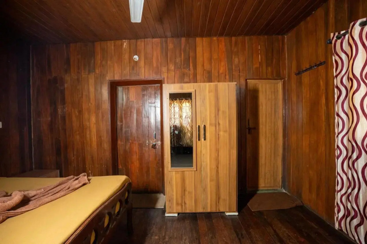 Room 2 of 24