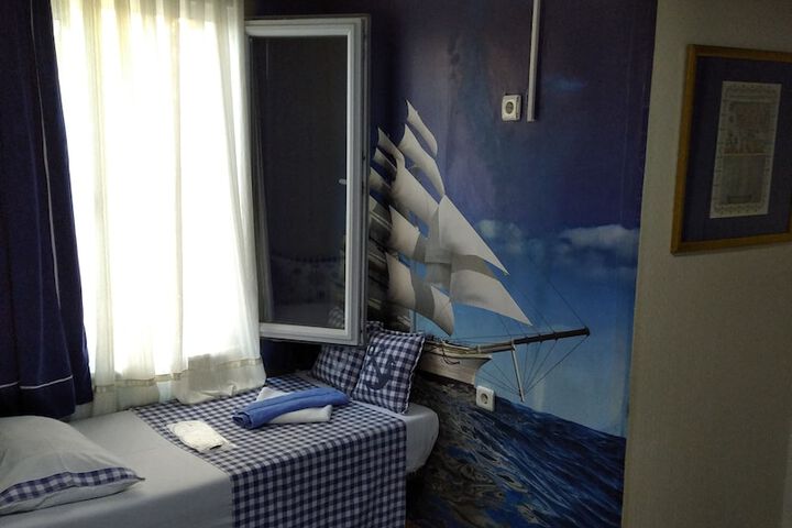 Room 16 of 31