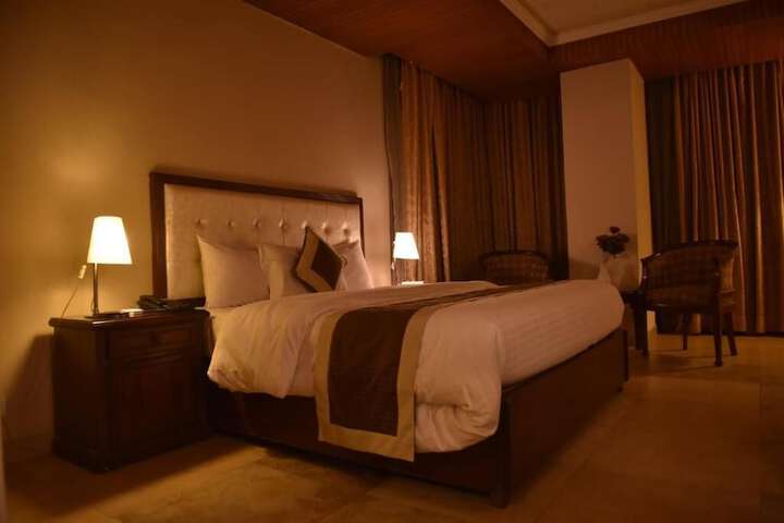 Room 7 of 20