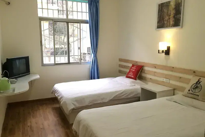 Xian Rainbow Youth Hotel