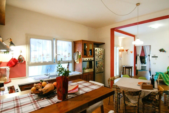 Room 4 of 15