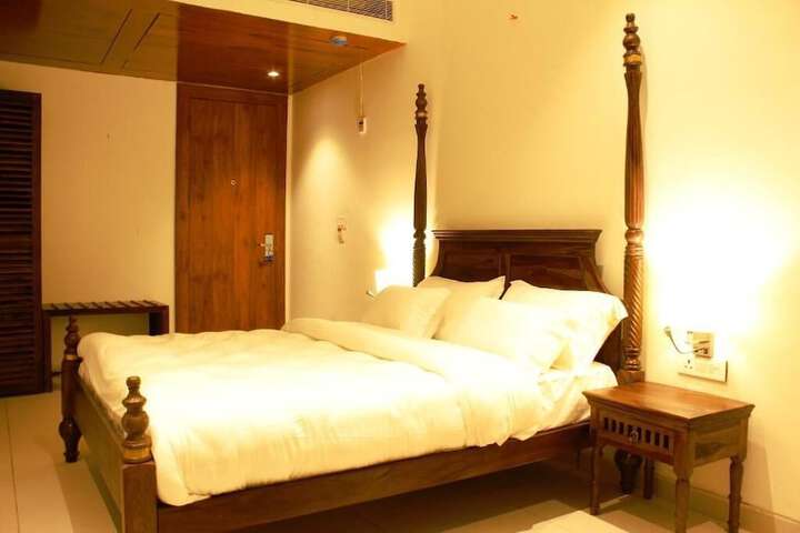 Room 10 of 41