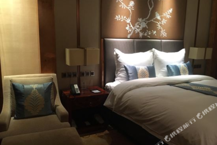 Anning Golden Age Hotel