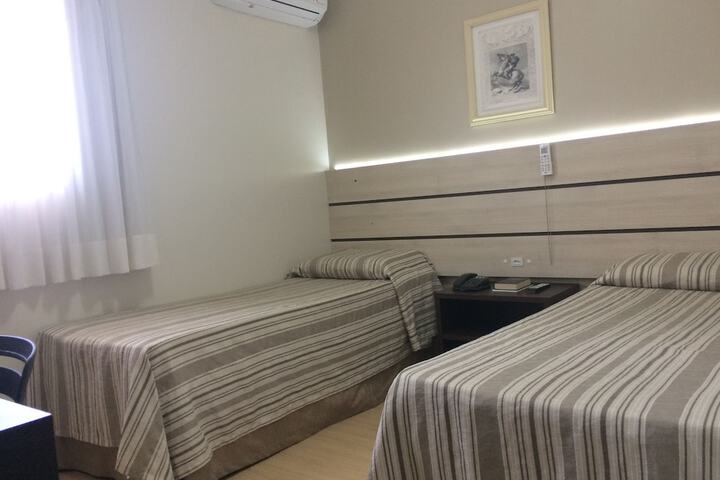 Room 16 of 44