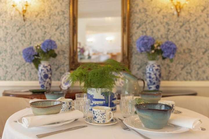 Breakfast/Coffee Service 123 of 147