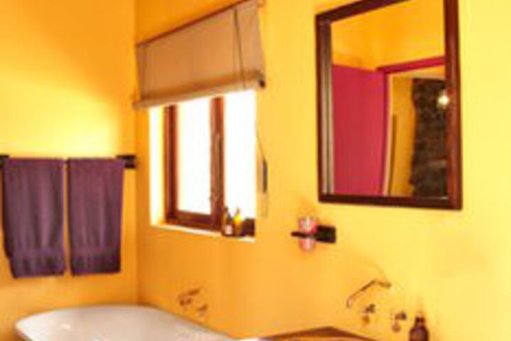 Room 6 of 74
