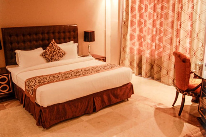 Room 7 of 23
