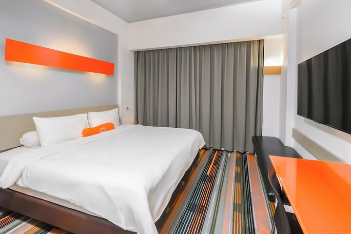 Room 6 of 44