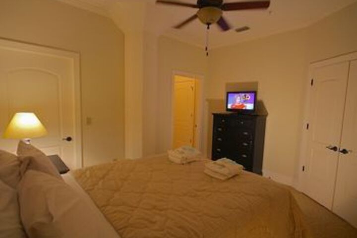 Room 15 of 78