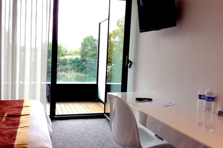 Room 21 of 43