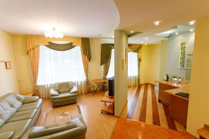 Room 36 of 82