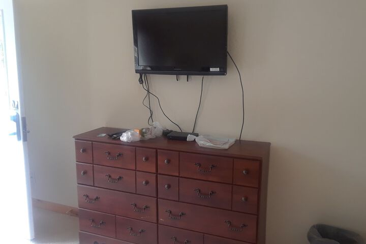 Room 17 of 24