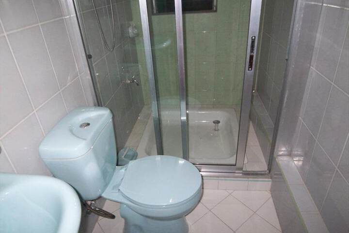 Room 19 of 28