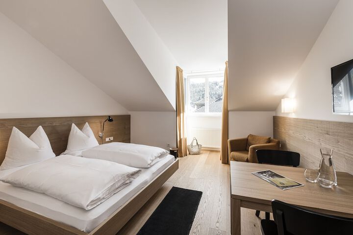 Room 20 of 121