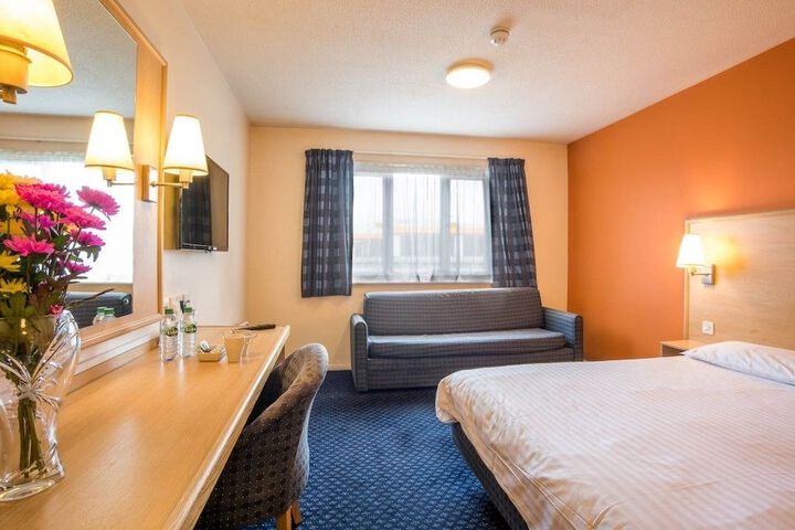 Room 3 of 30