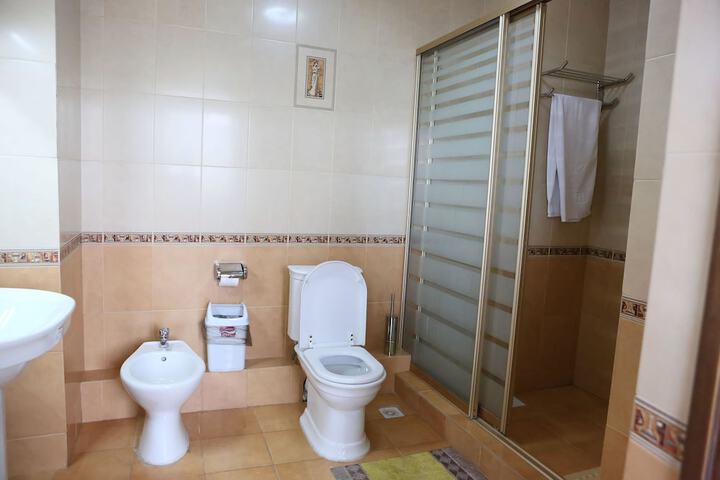 Room 3 of 6