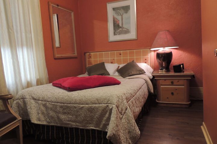 2 Double Beds Shared Bathroom (8 of 15)