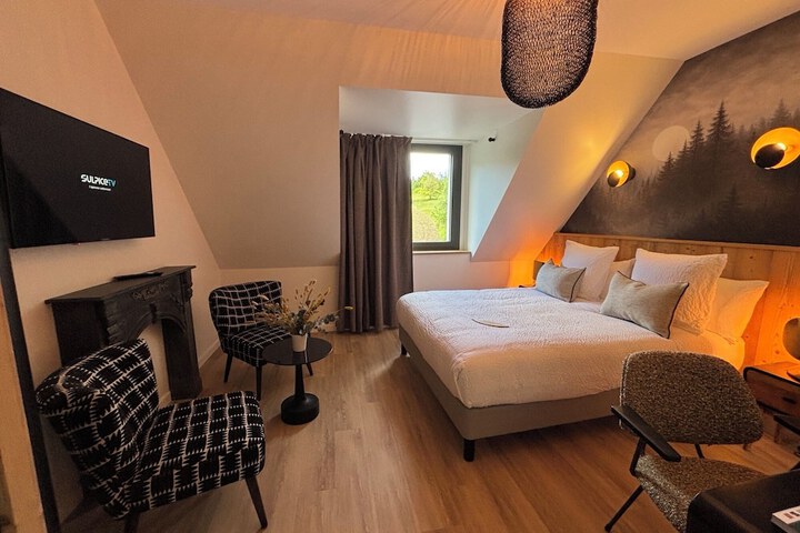 Room 8 of 30