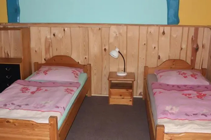 Room 2 of 9
