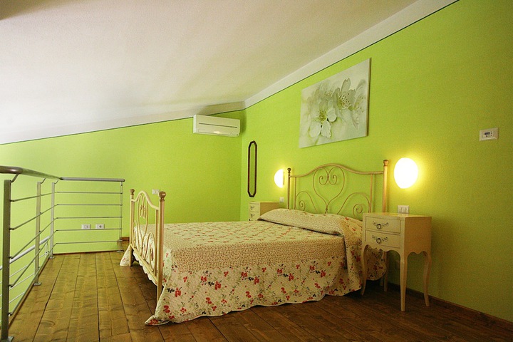 Room 16 of 125