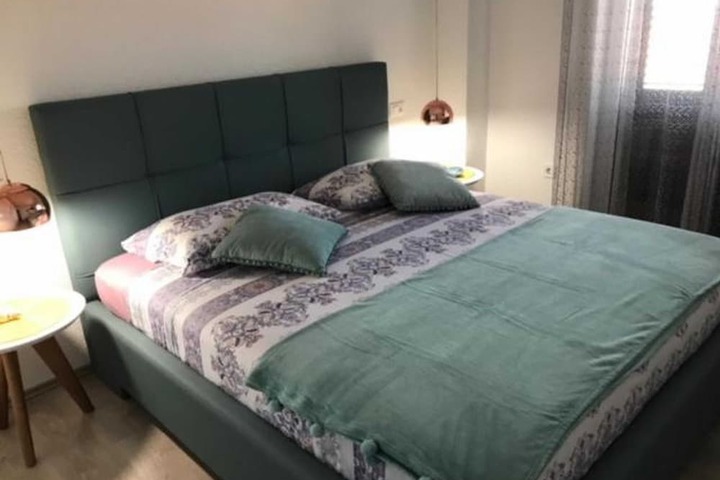 Room 10 of 29
