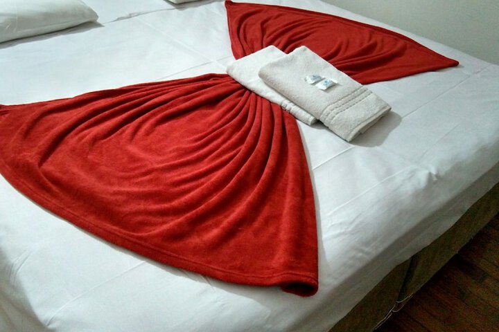 Room 2 of 35