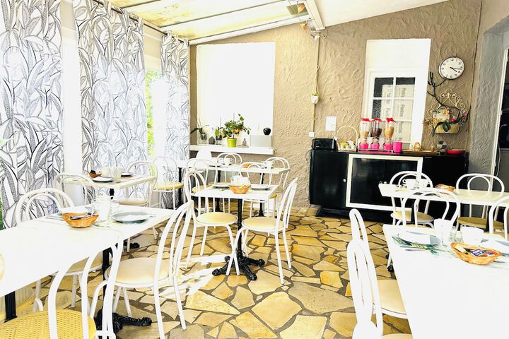 Breakfast/Coffee Service 63 of 68