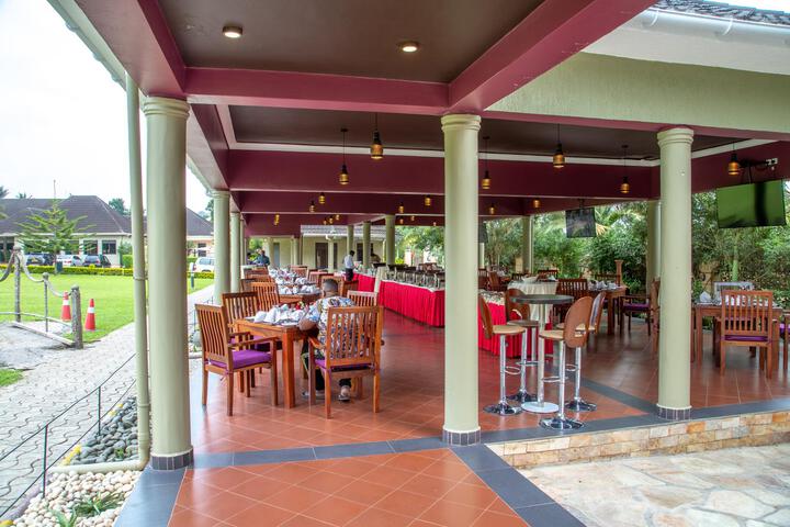 Dining 2 of 45