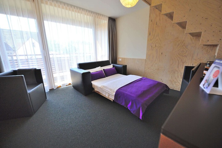 Room 28 of 91