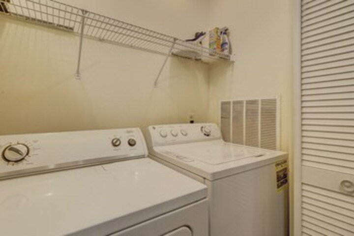 Laundry 10 of 24