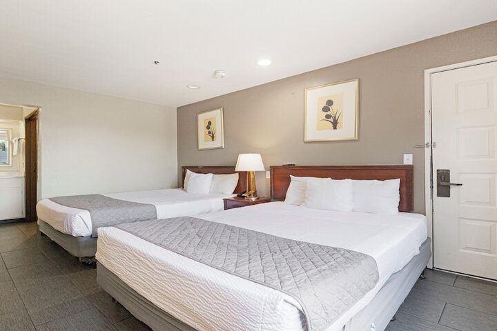 2 Queen Suite (3 of 4)