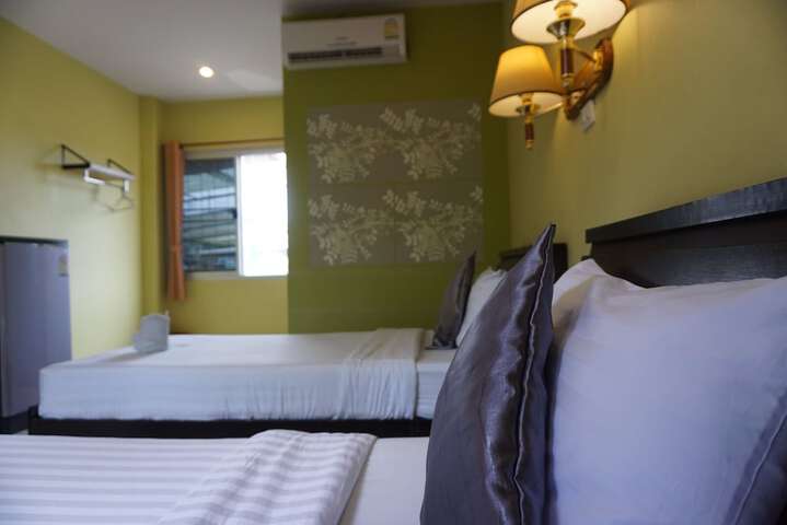 Room 7 of 40
